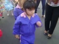 bebe muito engraçado