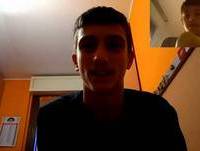 Come Mangiare e Uccidere una Mela Parodia