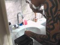 PEGADINHA - Aprenda Acordar Seu Marido No Ritimo De Carnaval - Casal Zuera 2014 (Prank)