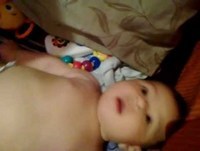 bebê engraçado-leozinho gosta de mim