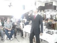 Vitor Barbosa canta Levanta-te