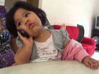 bebê engraçado- Yasmin atendendo ligação importante (parte 2)