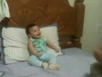 Pegadinha com bebê engraçado.