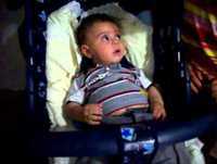 Bebe engraçado-Bebe fofo-Bebe fazendo carafeia.