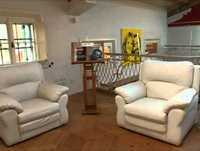 Pavarotti, 50 anni dal debutto. Video-visita alla casa museo del tenore di  Modena.