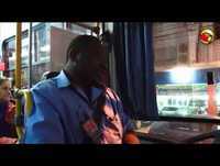 Rui do Busão agita passageiro com piadas, canções e anúncios