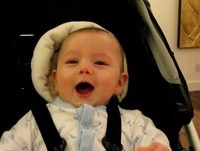 engracado bebe rindo. Noah 4 meses.