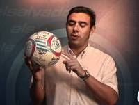 Llévate una camiseta Mitre o un balón autografiado