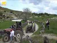 Tractor Jacking Rural em Terras do Barroso