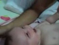 Risada de bebe muito engraçada