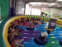 Rigolus Park l'Union total wipeout! Les enfants s'éclatent !