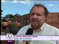 Dog follows funerals in Avaré, São Paulo