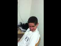 Fala algo engraçado