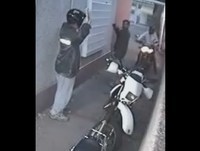 Malandros roban moto "Parodia"