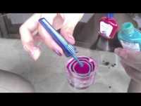 tecnica con agua para pintarse las uñas