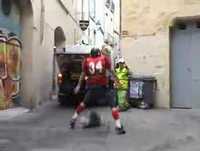 Urban Touchdown (Rémi GAILLARD)