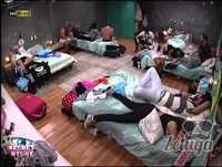 Elementos da Produção APANHADOS na Sala da Casa dos Segredos a brincar com a pipoca