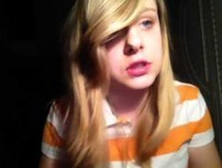 InnyVlog#17 - Co zabieram ze sobą do szkoły (PARODIA)