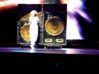 Kylie live in lisbon 4/july/09  (speakerphone)