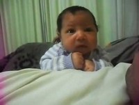 INCRÍVEL BEBÊ RESPONDE AO PAI E ASSUSTA AVÓ !