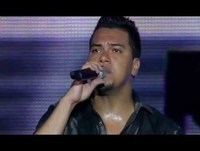 Sorriso Maroto - Brigas Por Nada Part. Coral Resgate - Clipe Oficial -  DVD 15 ANOS