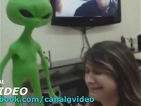 Videos Engraçados - MAIO - Marido Quase Mata a Mulher de Susto, 2013