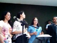 Caia fogo, queima esse altar, mostra pra esse povo