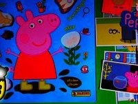 ¡ Álbum de PEGATINAS de la Cerdita Peppa + 20 CROMOS de Peppa Pig ! Juguetes de Peppa Pig en Español