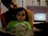 Bebe expressa sentimentos pelo cravo - Galinha Pintadinha 3