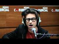 Rádio Comercial | David Fonseca toca "Under The Willow" e genérico da Caderneta de Cromos [2]