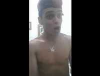 TODO MUNDO É FEDORENTO